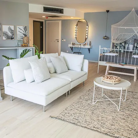 Payava By True Blue Hotel