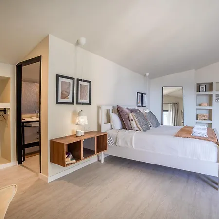 Payava By True Blue Hotel