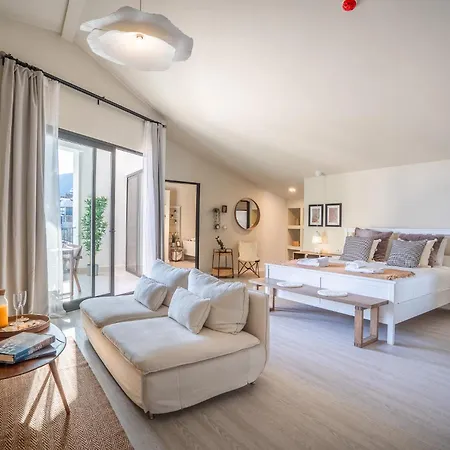 Payava By True Blue Hotel *