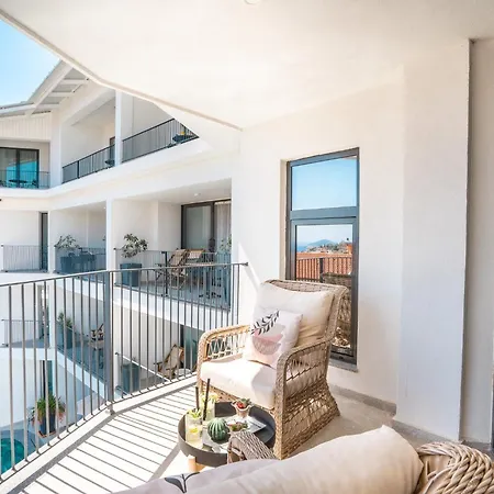 Payava By True Blue Hotel