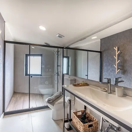 Payava By True Blue Hotel *