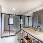 Payava By True Blue Hotel *